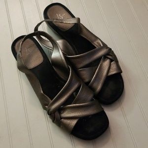 Life Stride Leather Sandals
